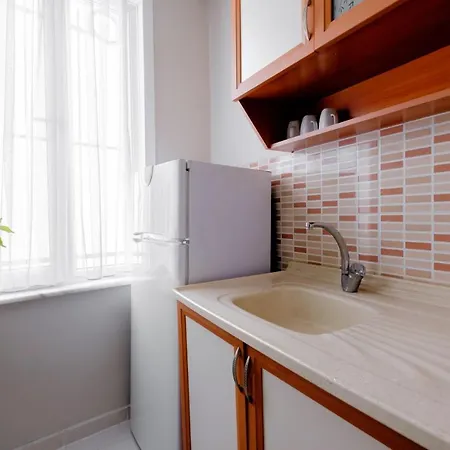 Centrally Located Chic Flat Near Macka Park